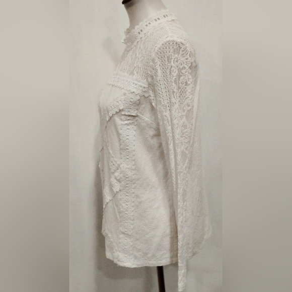 RETRO WHITE LACE BLOUSE - Picture 2 of 5